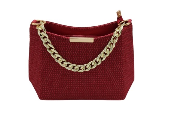  Elegant women’s handbag